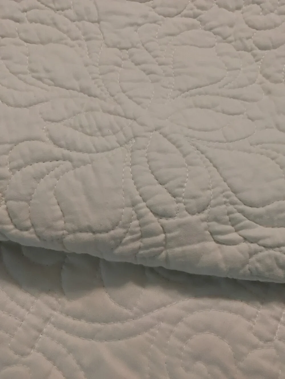 Cracker Barrel white quilt